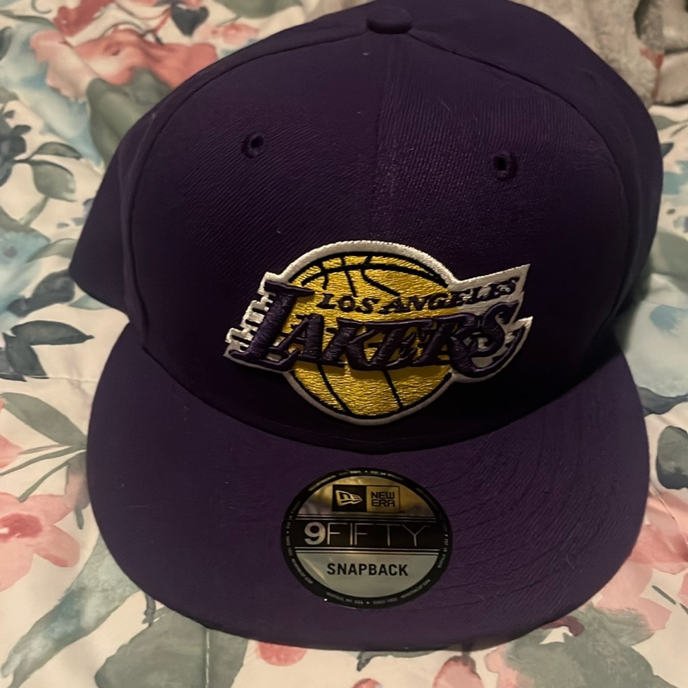 Lakers hat never worn as much. Mens hat but also fits for women.